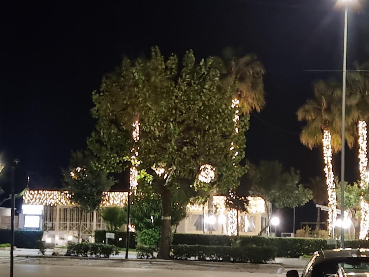 شقة Casamare Alba Adriatica Frontemare المظهر الخارجي الصورة